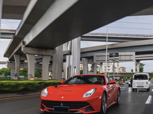 Ferrari F12 2016