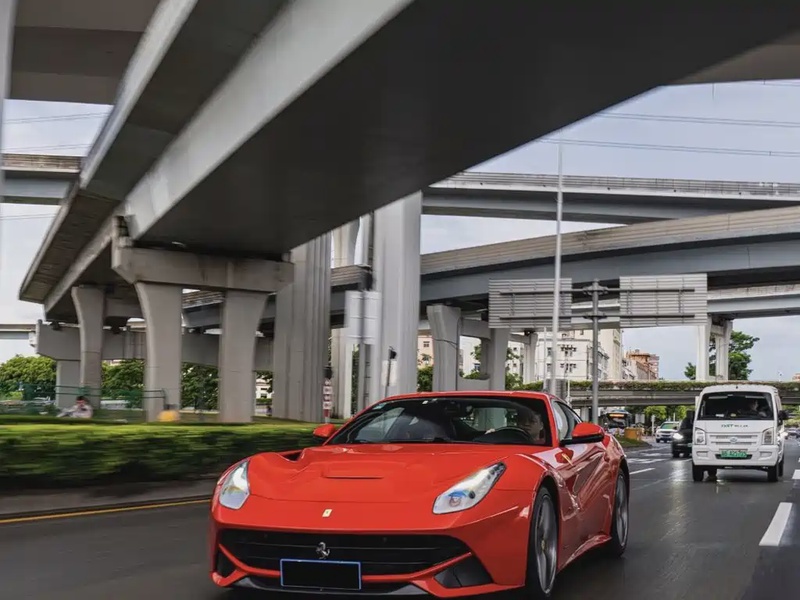 Ferrari F12