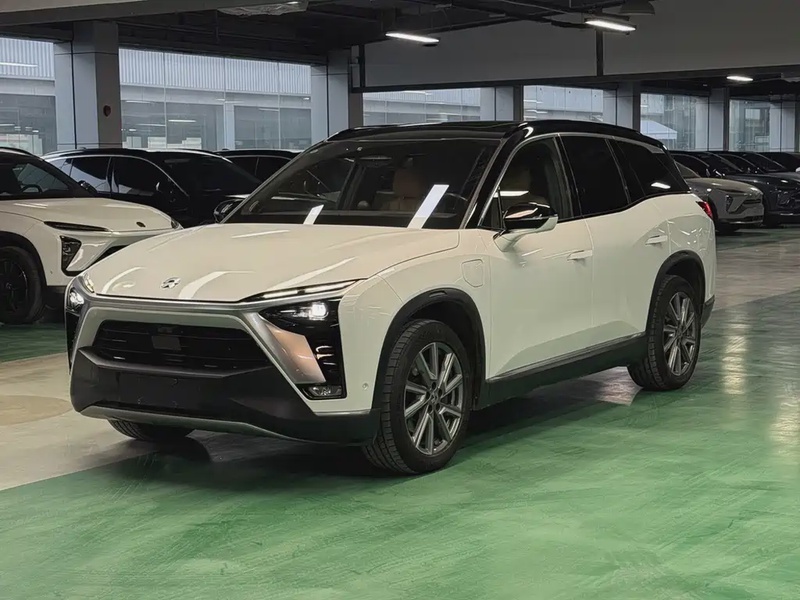 NIO ES8