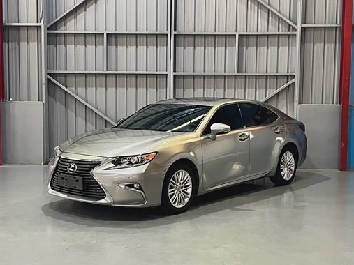 Lexus ES 2015