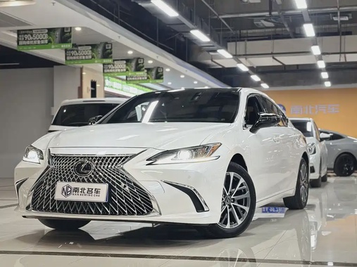 Lexus ES 2023