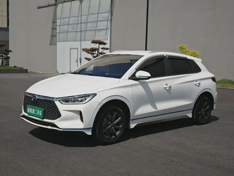 BYD e2