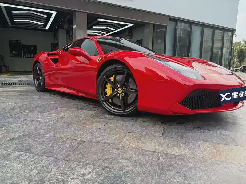 Ferrari 488
