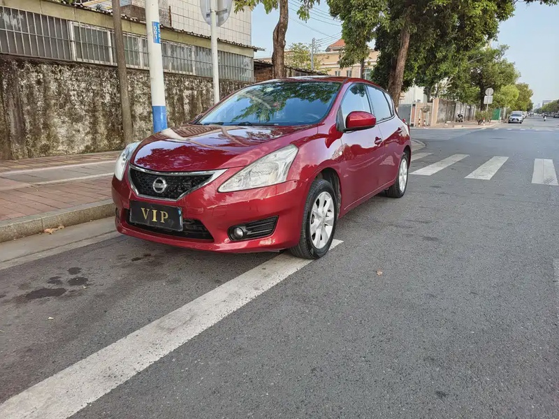 Nissan Tiida