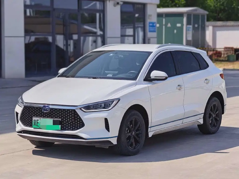 BYD e2