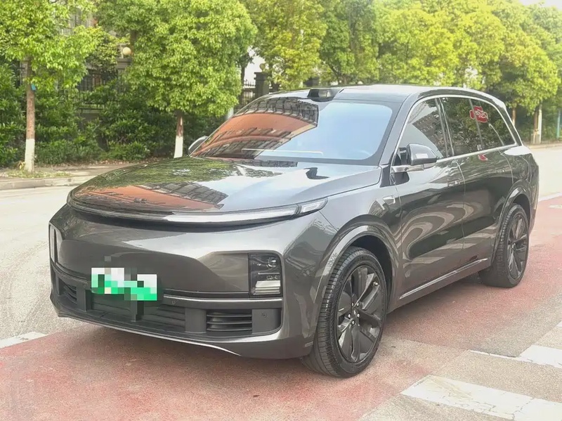 Li Auto L8