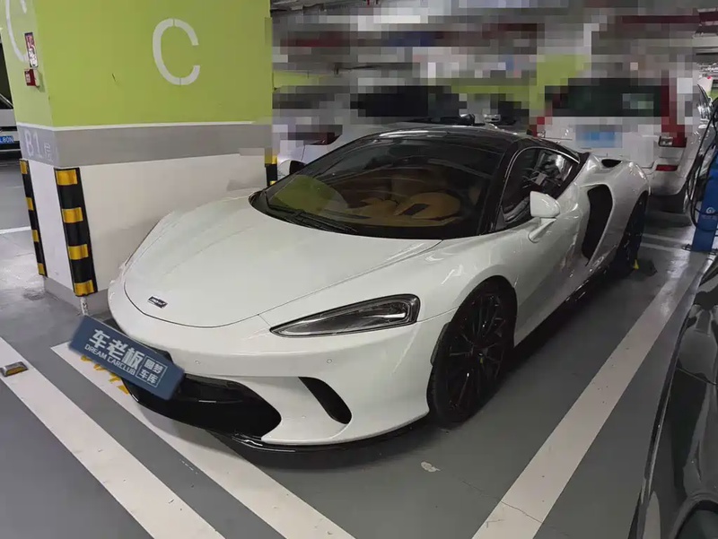 McLaren GT