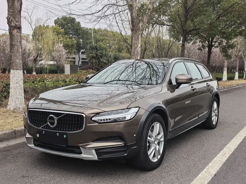 Volvo V90