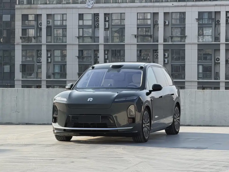 NIO ES8