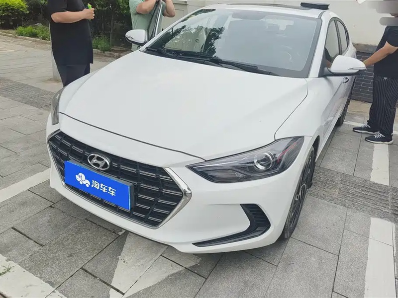 Hyundai Elantra