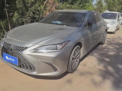 Lexus ES 2022