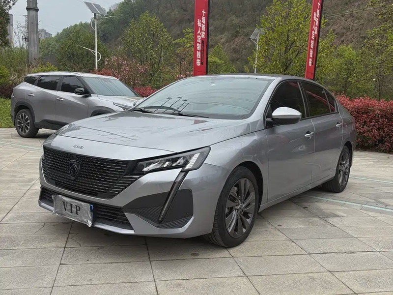 Peugeot 408