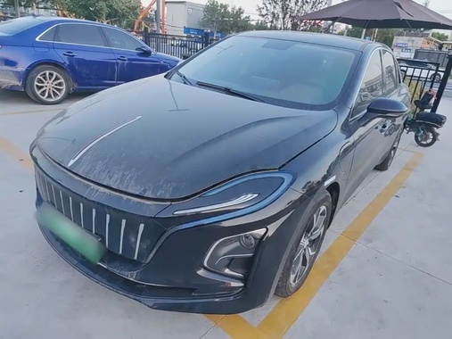 Hongqi E-QM5 2024