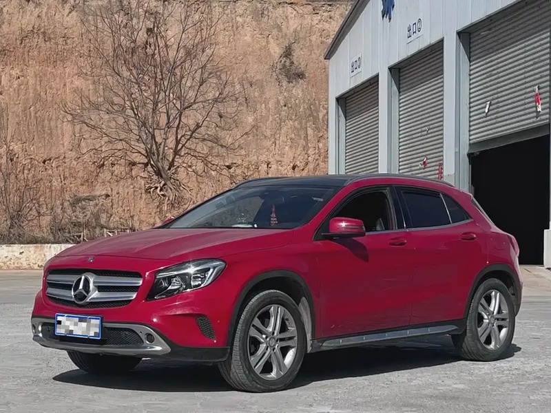 Mercedes-Benz GLA-Class