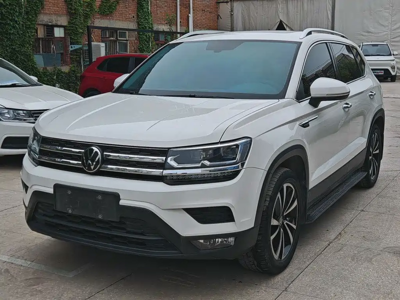 Volkswagen Tharu