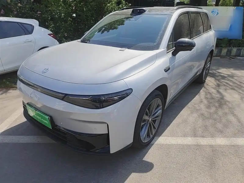 Leapmotor C16
