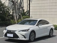 Lexus ES 2019