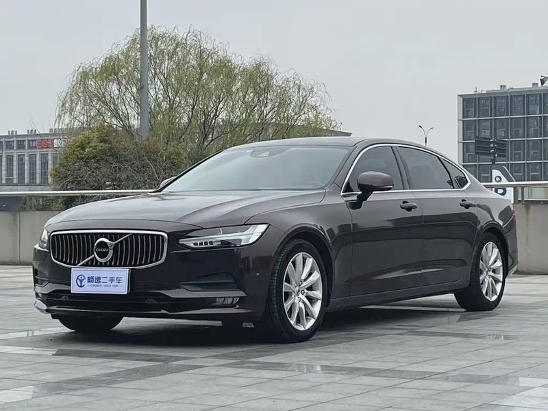 Volvo S90