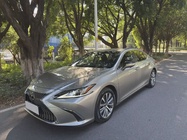 Lexus ES 2019