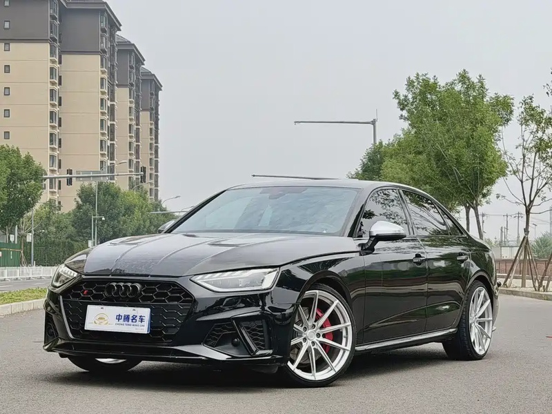 Audi S4