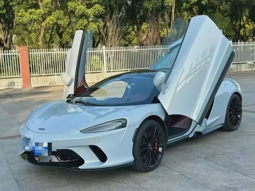 McLaren GT 2024