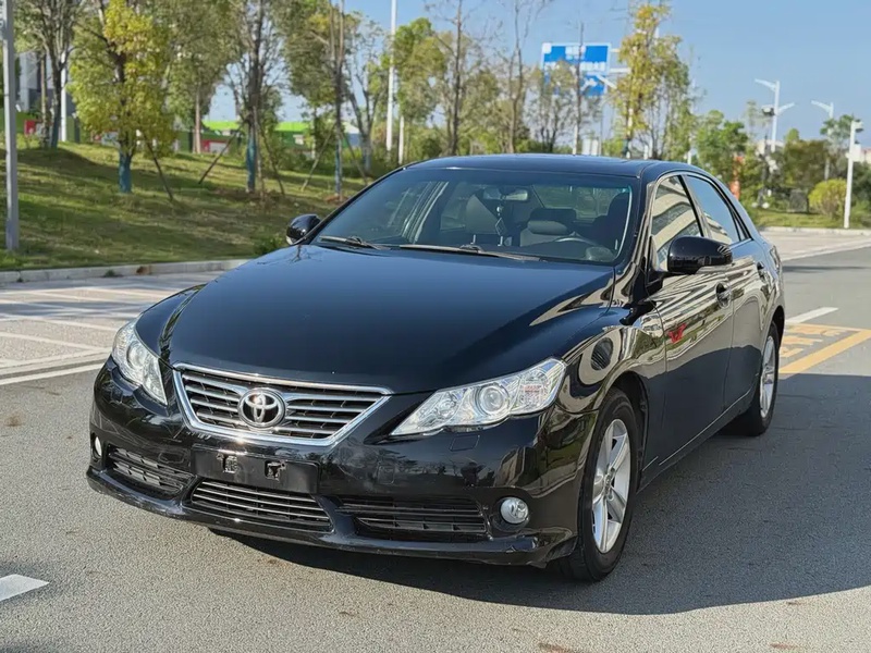 Toyota Reiz