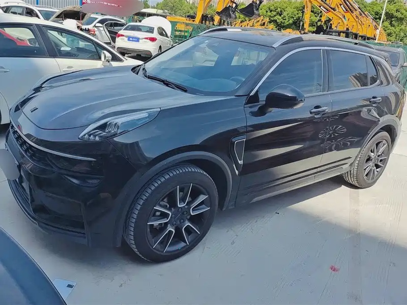 Lynk & Co 01