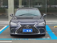Lexus ES 2025