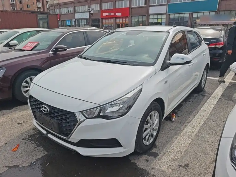 Hyundai Verna RV