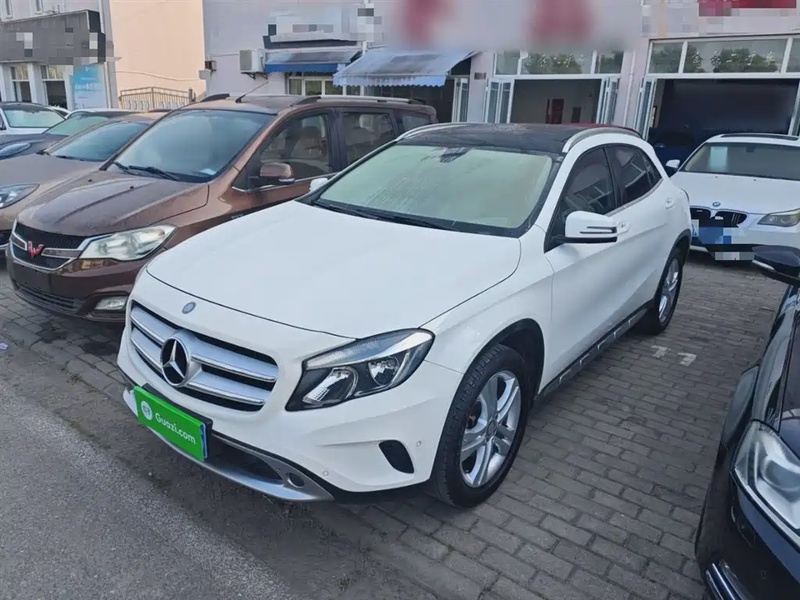 Mercedes-Benz GLA-Class