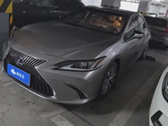 Lexus ES 2020