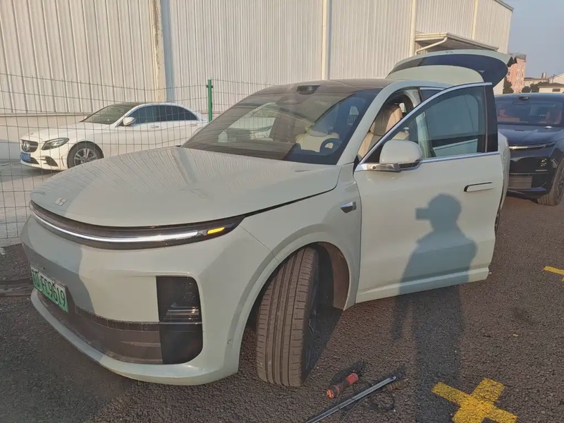 Li Auto L6
