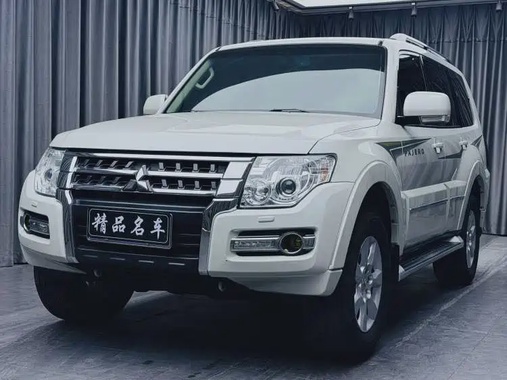 Mitsubishi Pajero 2019