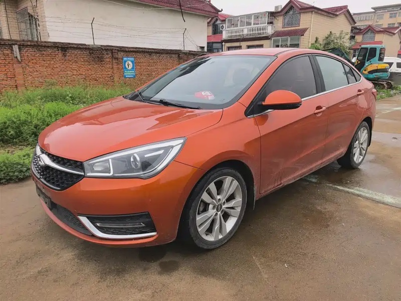 Chery Arrizo 5