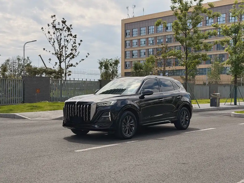 Hongqi HS5