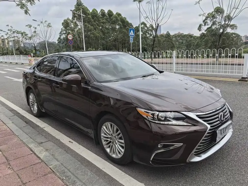 Lexus ES 2016