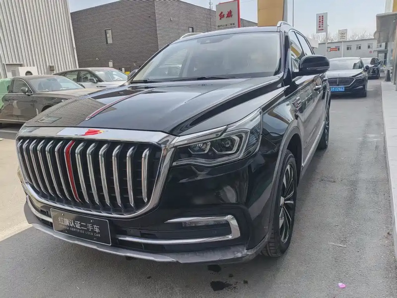 Hongqi HS7