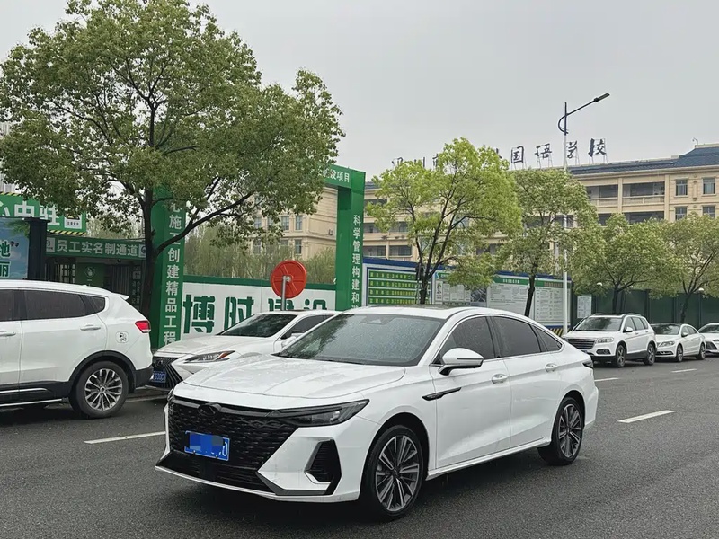 Chery Arrizo 8