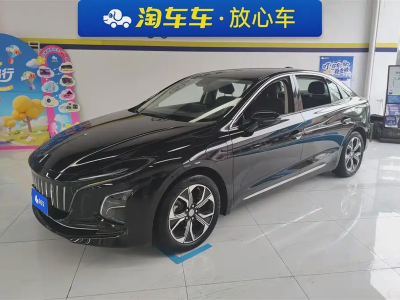 Hongqi E-QM5