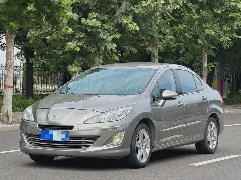 Peugeot 408