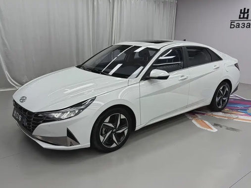 Hyundai Elantra 2023