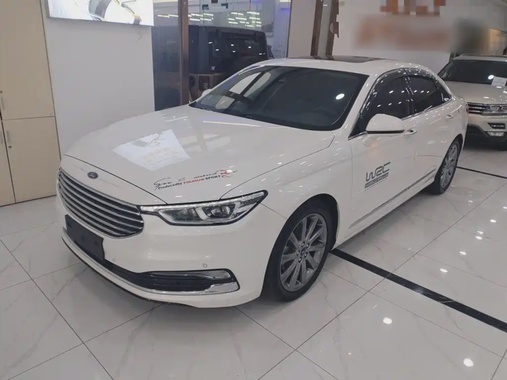 Ford Taurus 2020