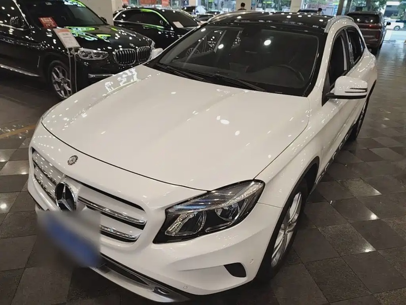 Mercedes-Benz GLA-Class