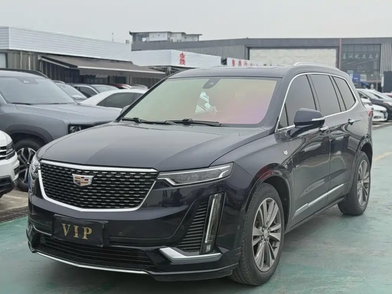 Cadillac XT6