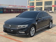 Volkswagen Magotan 2025