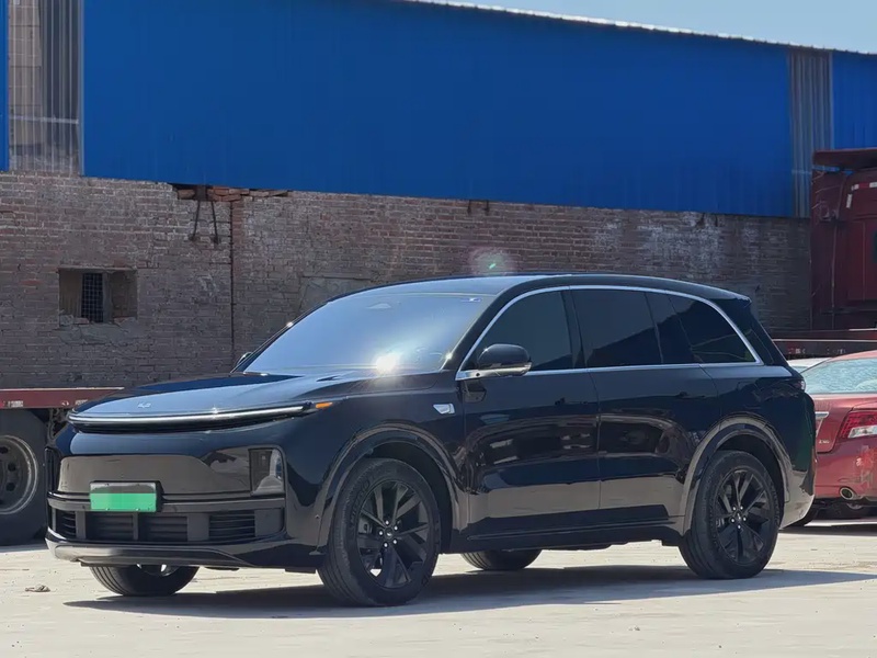 Li Auto L8
