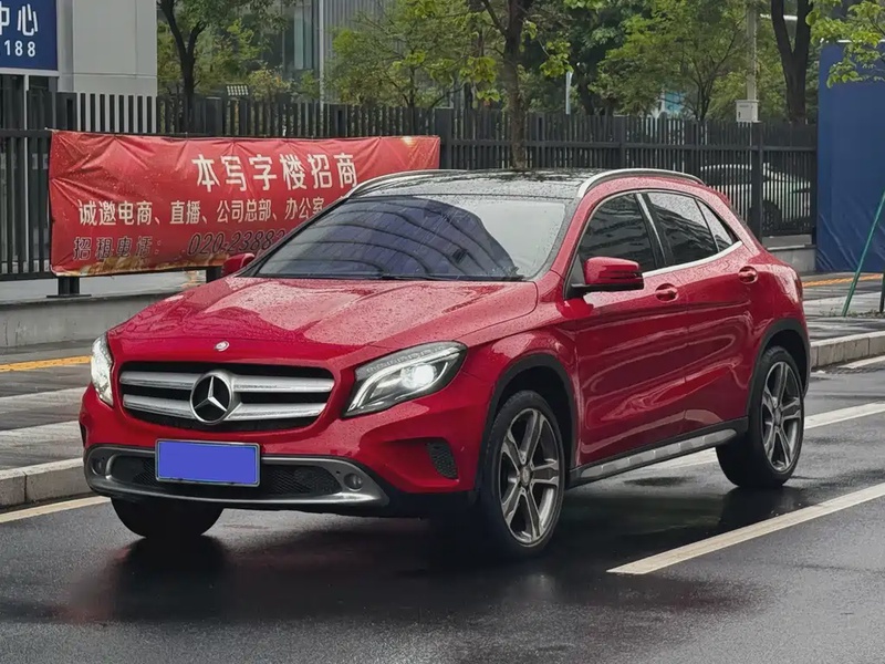 Mercedes-Benz GLA-Class