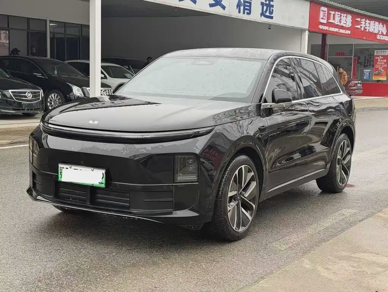 Li Auto L6
