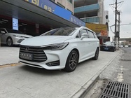 BYD MAX 2018