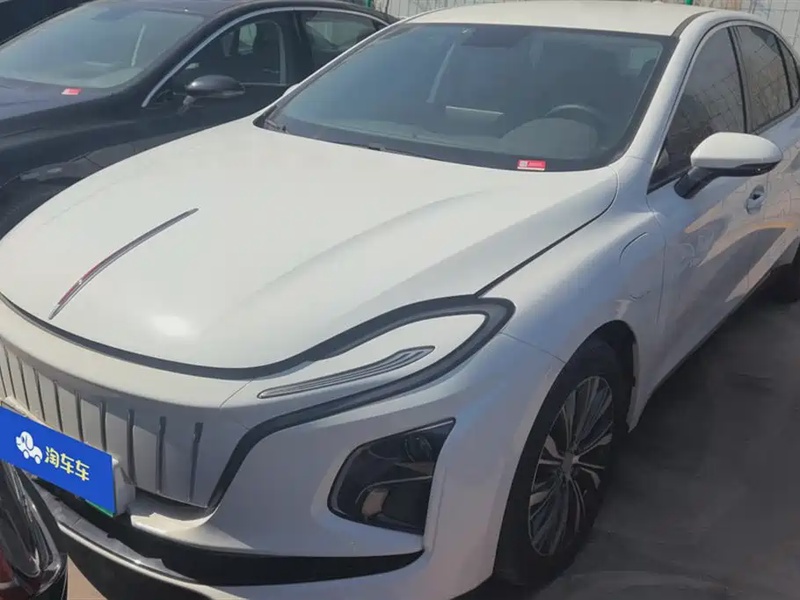 Hongqi E-QM5